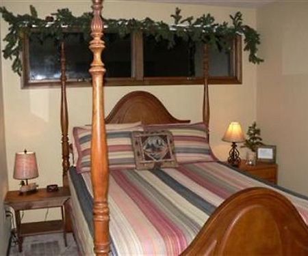 Whispering Oaks Bed & Breakfast Otel Eaton Oda fotoğraf