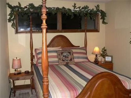 Whispering Oaks Bed & Breakfast Otel Eaton Oda fotoğraf